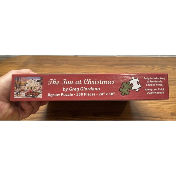 Vermont Christmas Company The Inn at Christmas‎ 550 Piece Jigsaw Puzzle - Picture 2 of 8
